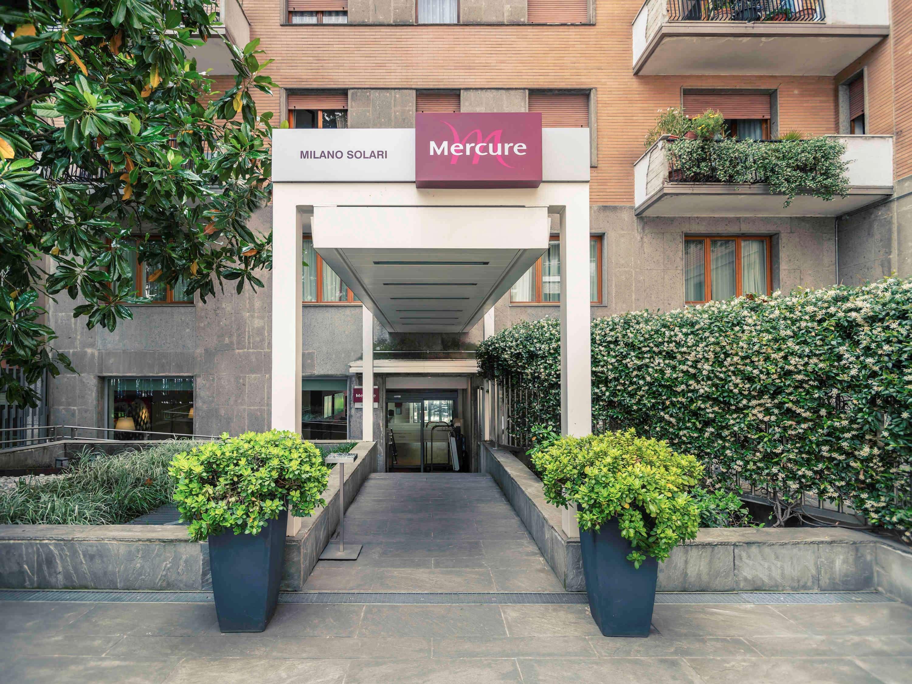 Hotel Mercure Milano Solari Esterno foto