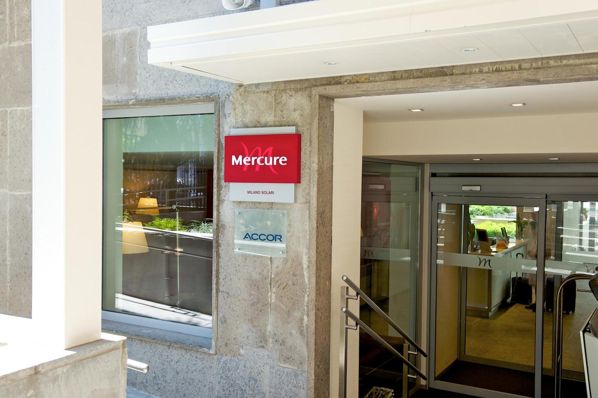 Hotel Mercure Milano Solari Esterno foto