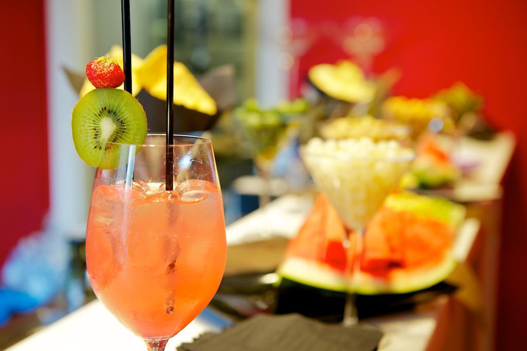 Hotel Mercure Milano Solari Esterno foto