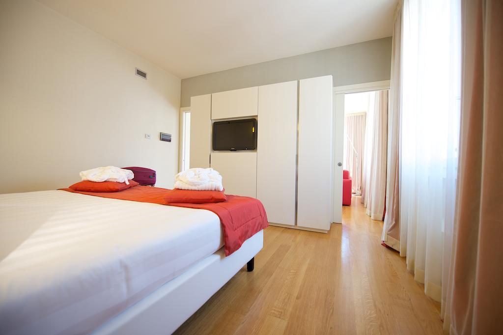 Hotel Mercure Milano Solari Esterno foto