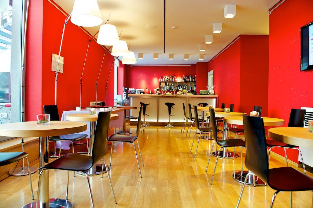 Hotel Mercure Milano Solari Esterno foto
